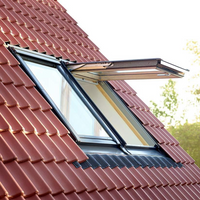 Ventana de tejado proyectante VELUX GPL con apertura panorámica y optimización de luz natural - LasMejoresVentanasdeTejado.com Ventana de tejado proyectante VELUX GPL con apertura panorámica y optimización de luz natural - LasMejoresVentanasdeTejado.com