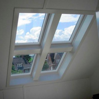 Ventanas VELUX en combinación cuatro en tejado inclinado - LasMejoresVentanasdeTejado.com