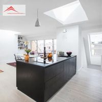 Ventana de cubierta plana VELUX en cocina - Las Mejores Ventanas de Tejado